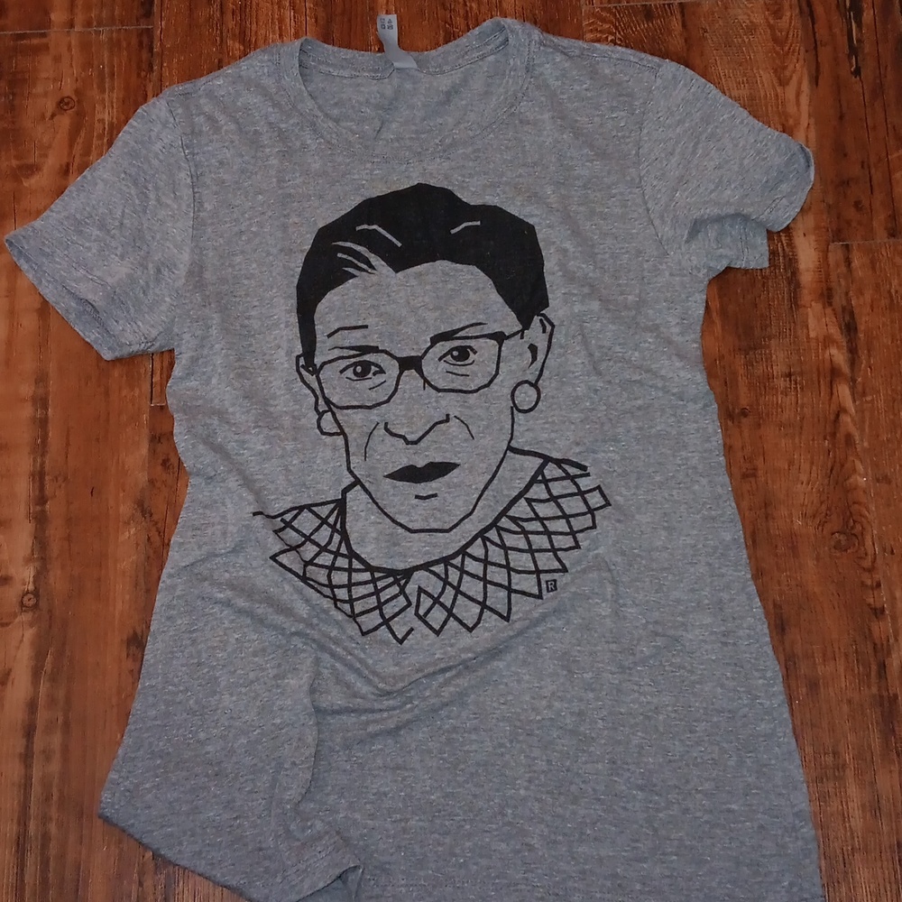Women's graphic tee